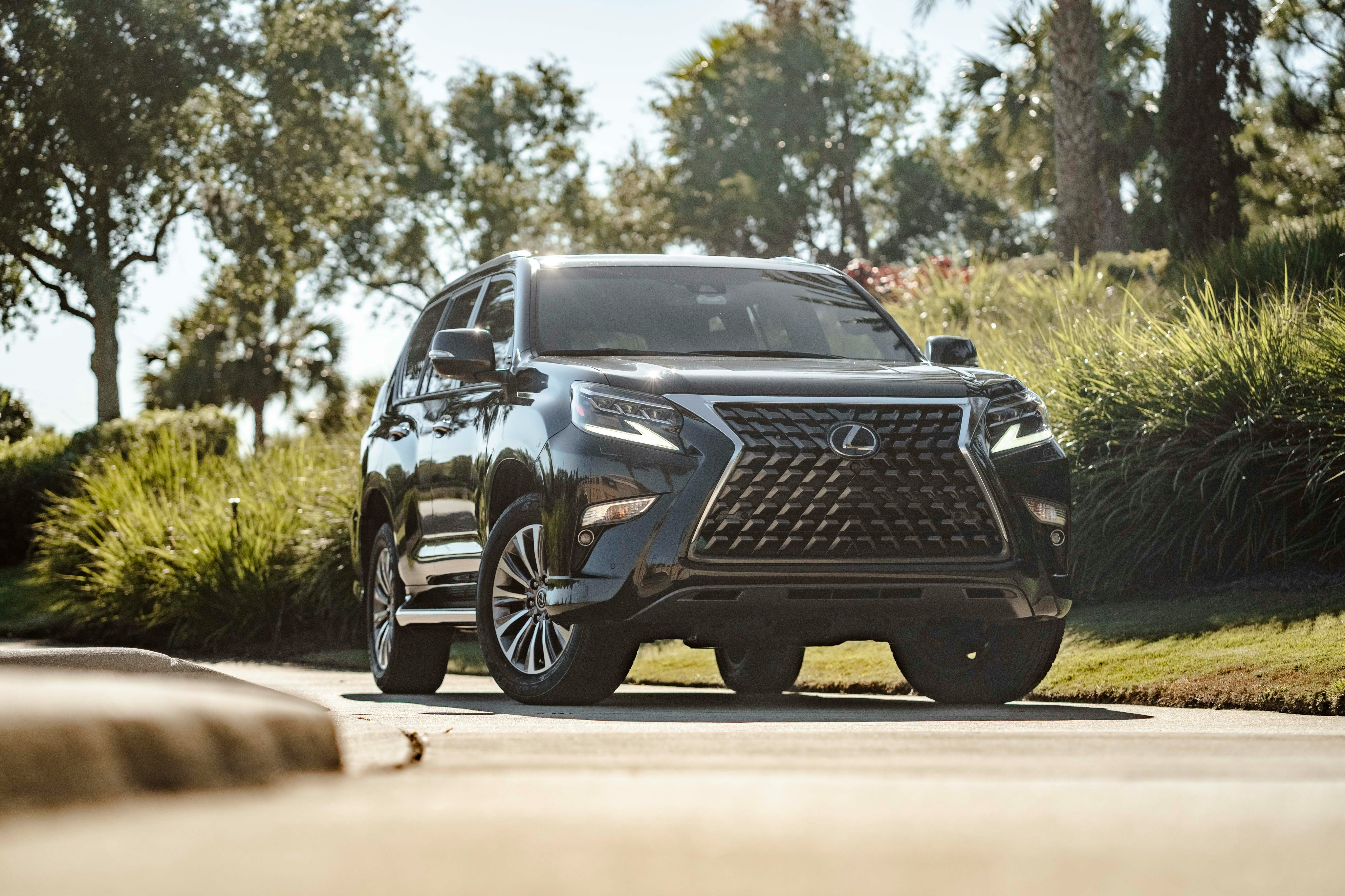 Luxury car rental services